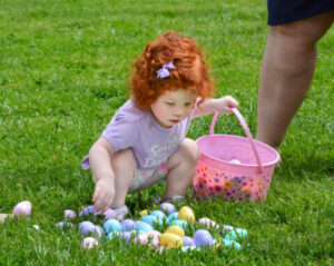 Finders Keepers: Annual Easter egg hunt held at Williamsburg’s Briar ...